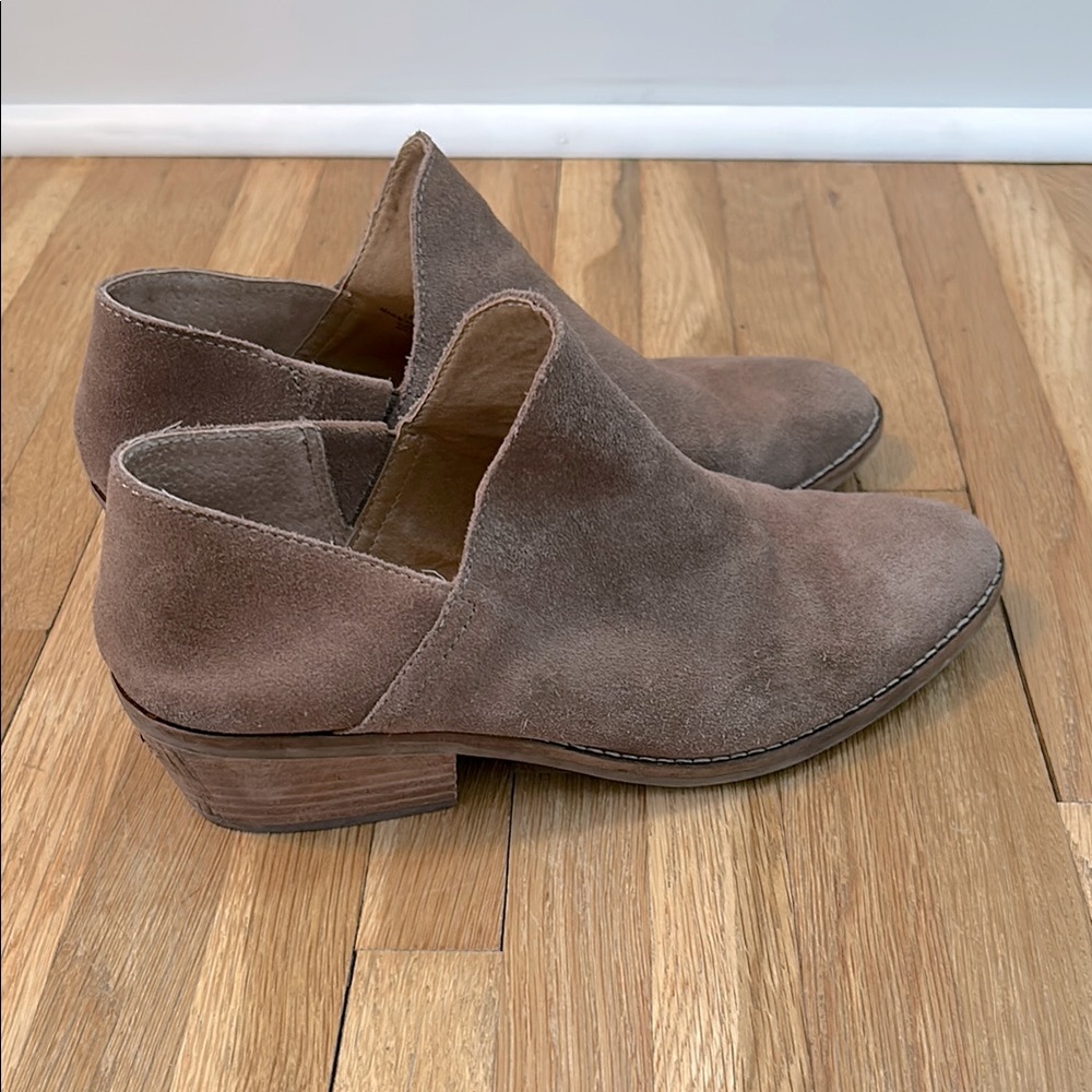 Lucky Brand Tan Suede Ankle Booties